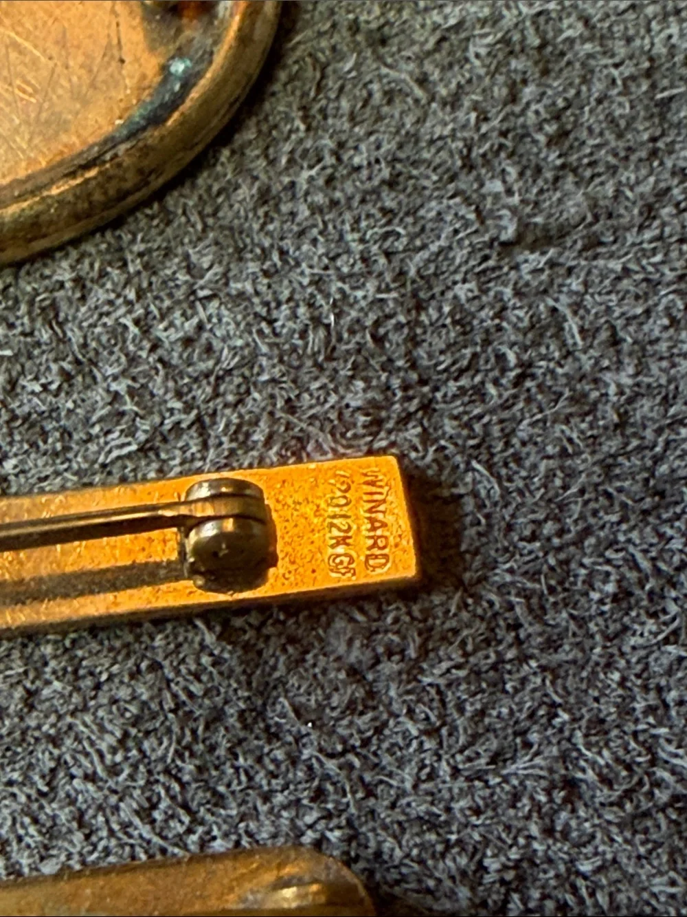N/A three pins